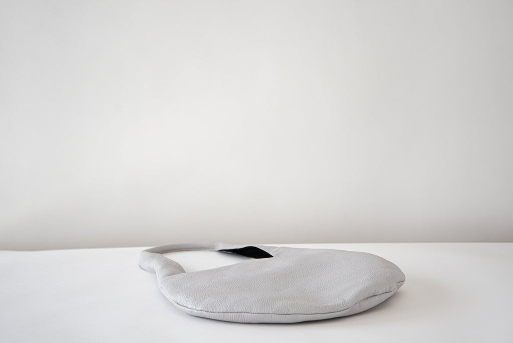 B-005 / Round One-Shoulder Bag (M) 